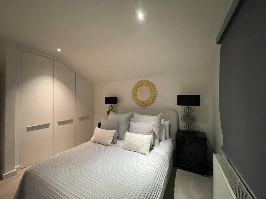 Quintessential Town House Close To Central Londres Exterior foto
